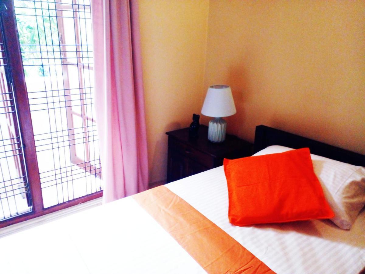 The Tourist Balcony Apartment เนกอมโบ ภายนอก รูปภาพ